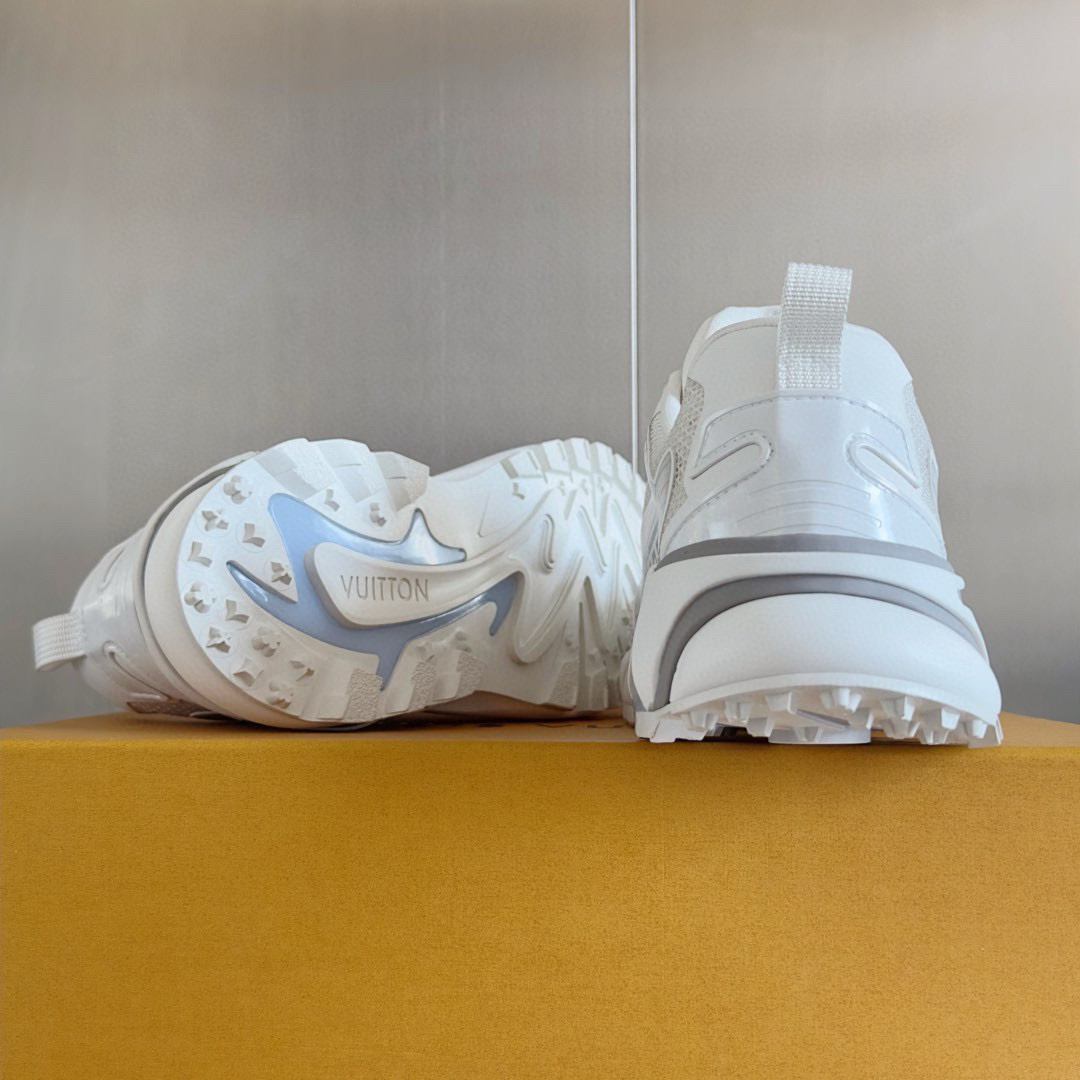 2025 Men Louis Vuitton White Mesh Sneakers MJ00390