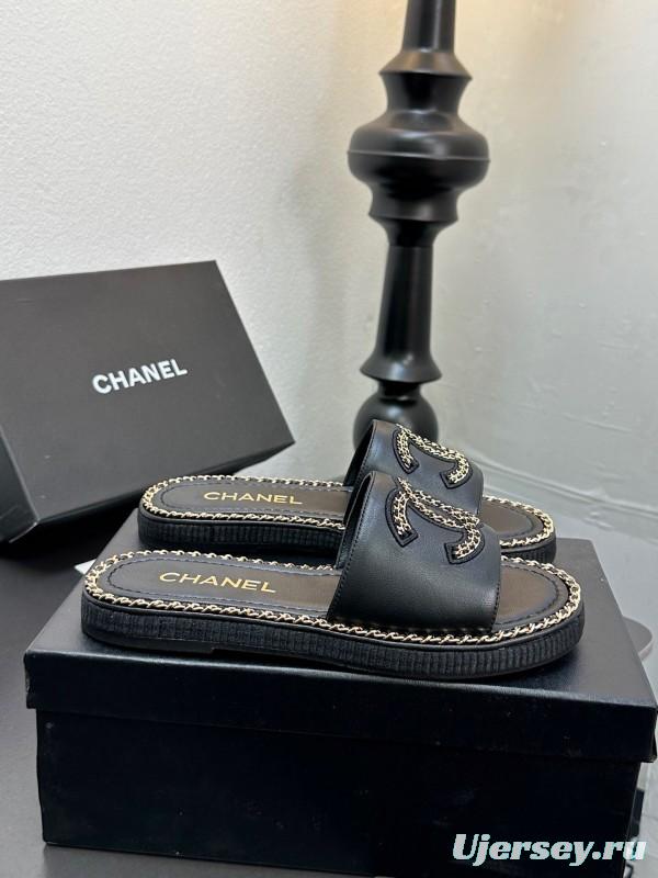 2025 Women Chanel Black Leather Slippers Chain Detail LY00320