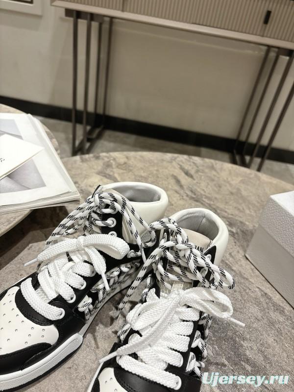 2025 Women Dior Black White Leather Sneakers KFY00340