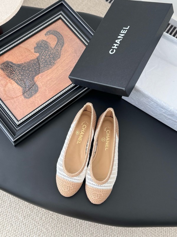 2025 Women Chanel White Beige Leather Mesh Ballet Flats LY00280