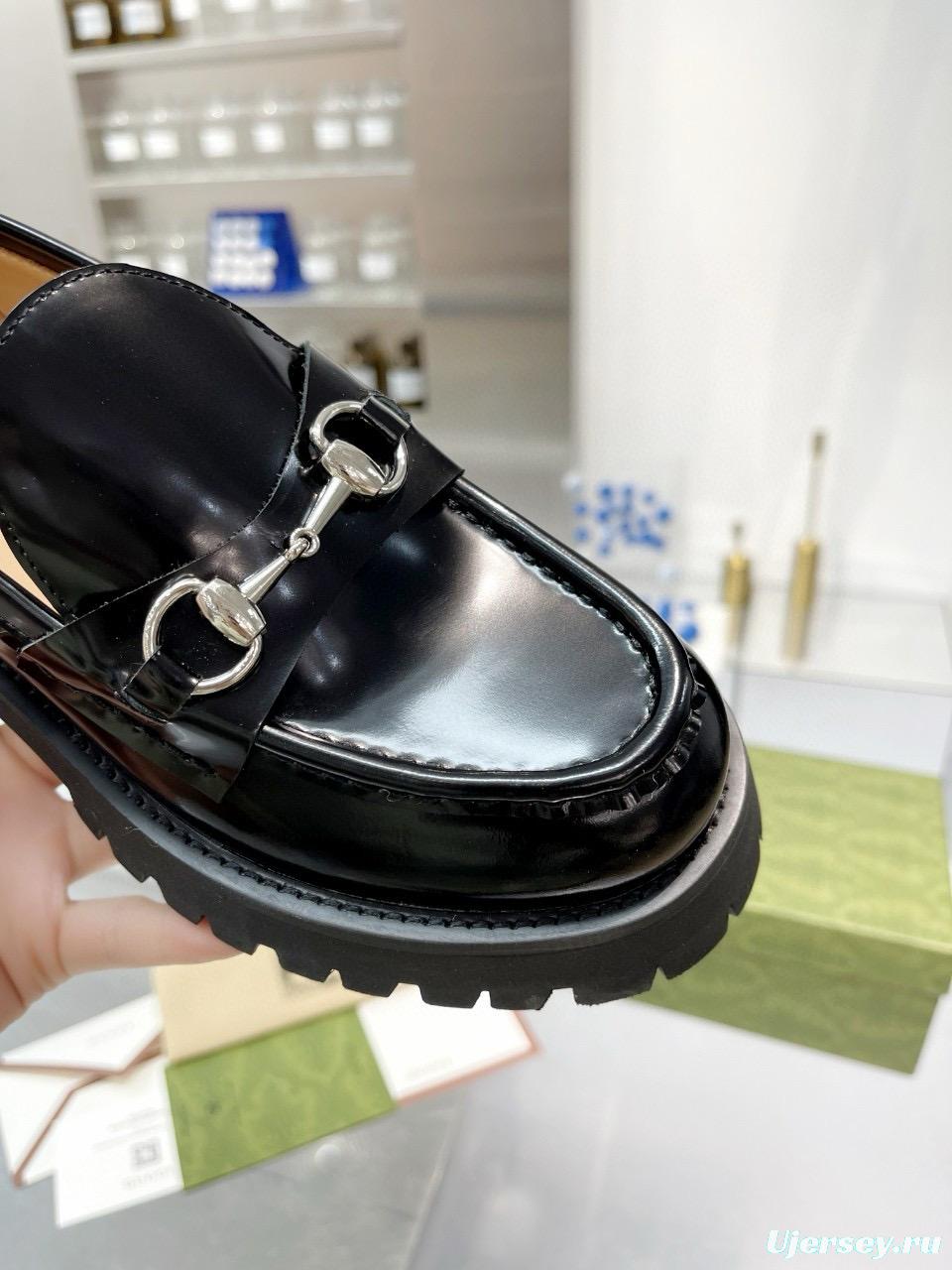 2024 Unisex Gucci Black Leather Loafers MJ00320(F/W)