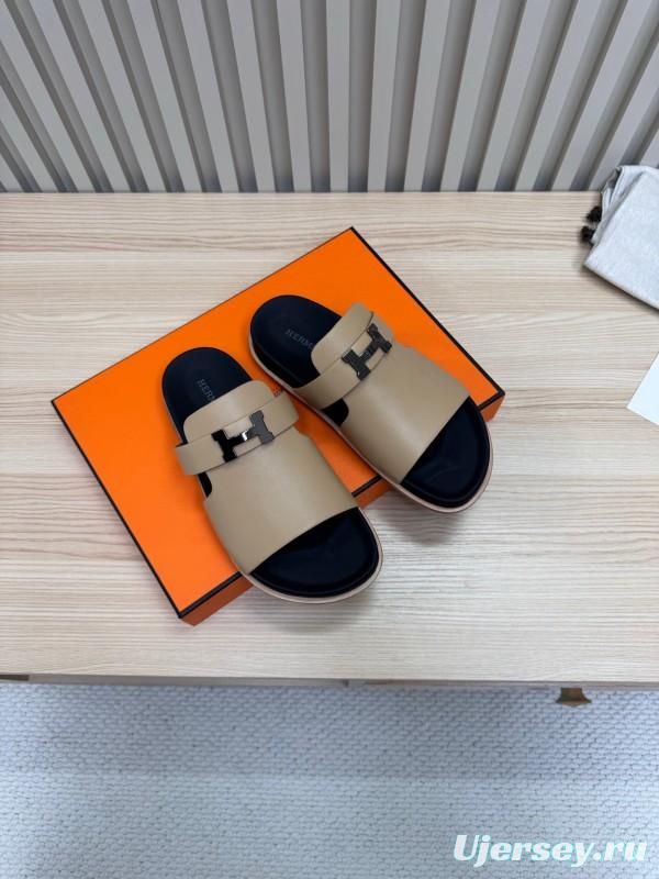 2025 Slippers Hermès Beige Black Leather Slippers