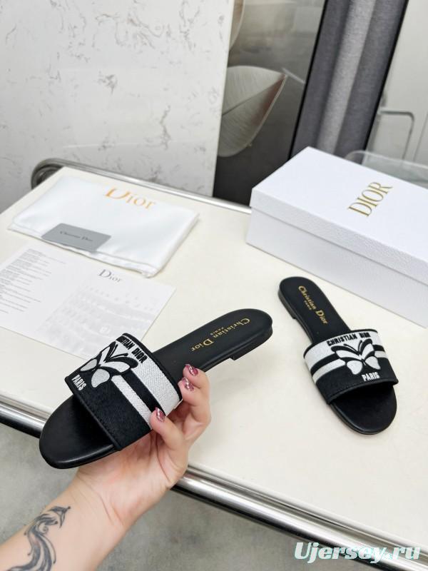 2025 Women Dior Black White Embroidery Slippers LY00170