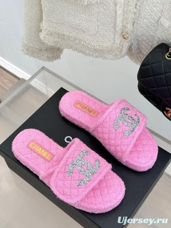 2025 Slippers Chanel Pink Terry Cloth Crystal CC Logo KFY00220