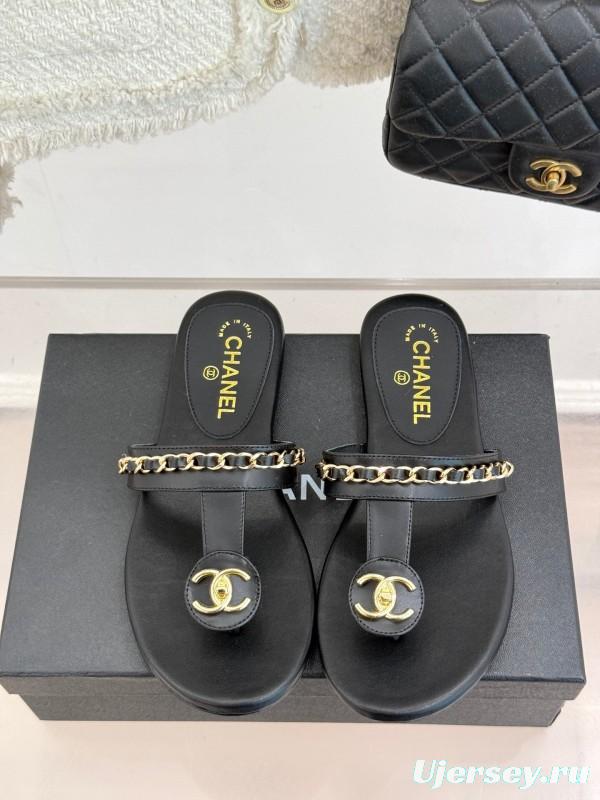 2025 Women Chanel Black Leather Slippers Chain KFY00250