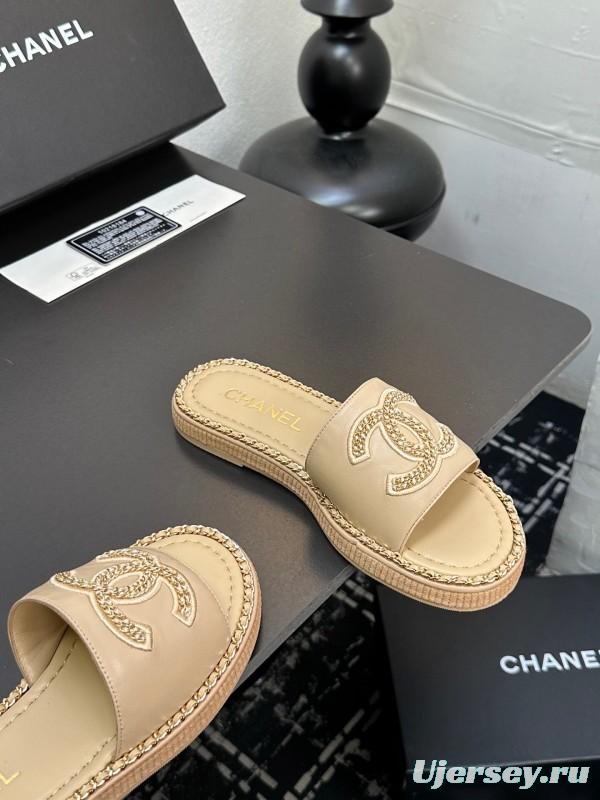 2025 Slippers Chanel Beige Leather Slippers