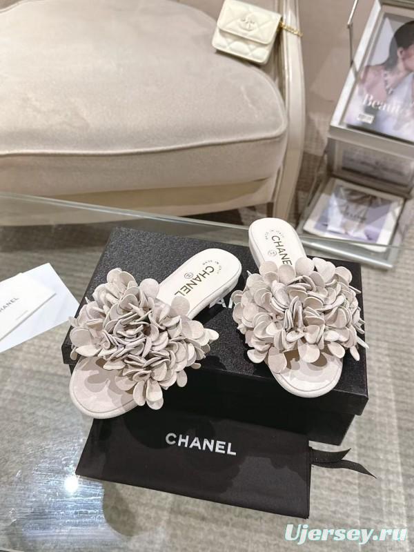 2025 Women Chanel Beige Leather Mules Floral Decoration