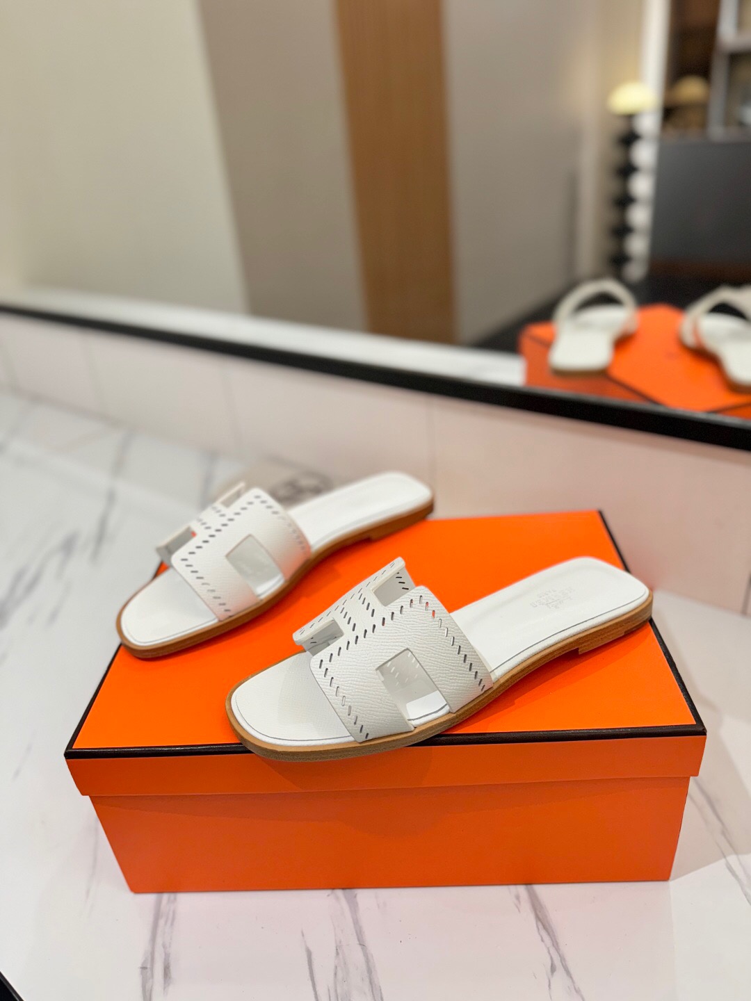 2025 Women Hermès White Leather Sandals