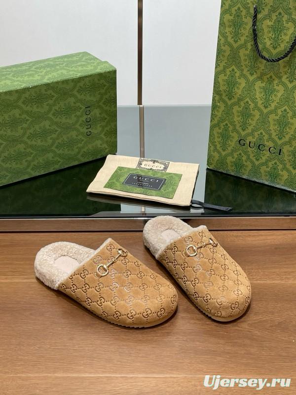 2024 Gucci beige leather slippers GG pattern