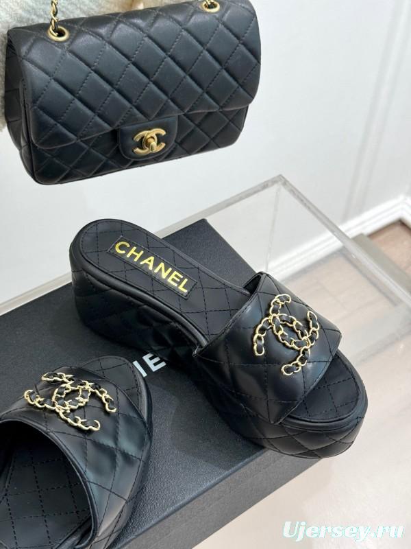 2025 Slippers Chanel Black Leather Slip-On Chain CC Logo