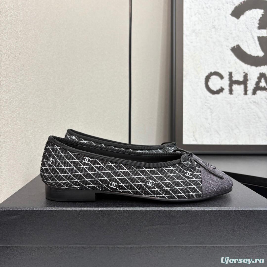 2025 Women Chanel Black Grey Fabric Leather Ballet Flat LY00360