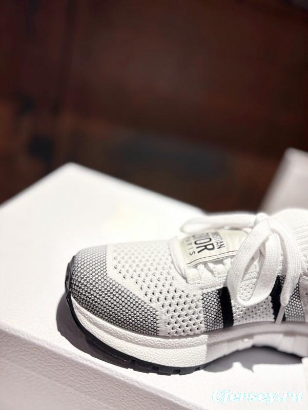 2025 Unisex Dior White Black Flyknit Sneakers LY00260