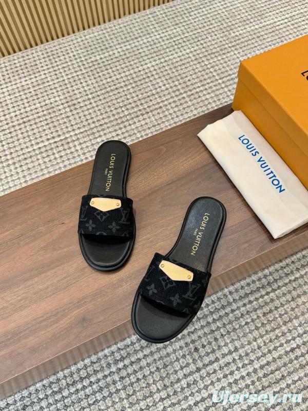 2025 Women Louis Vuitton Black Canvas Slippers LY00200