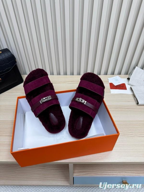 2024 Slippers Hermès Burgundy Shearling Sandals 