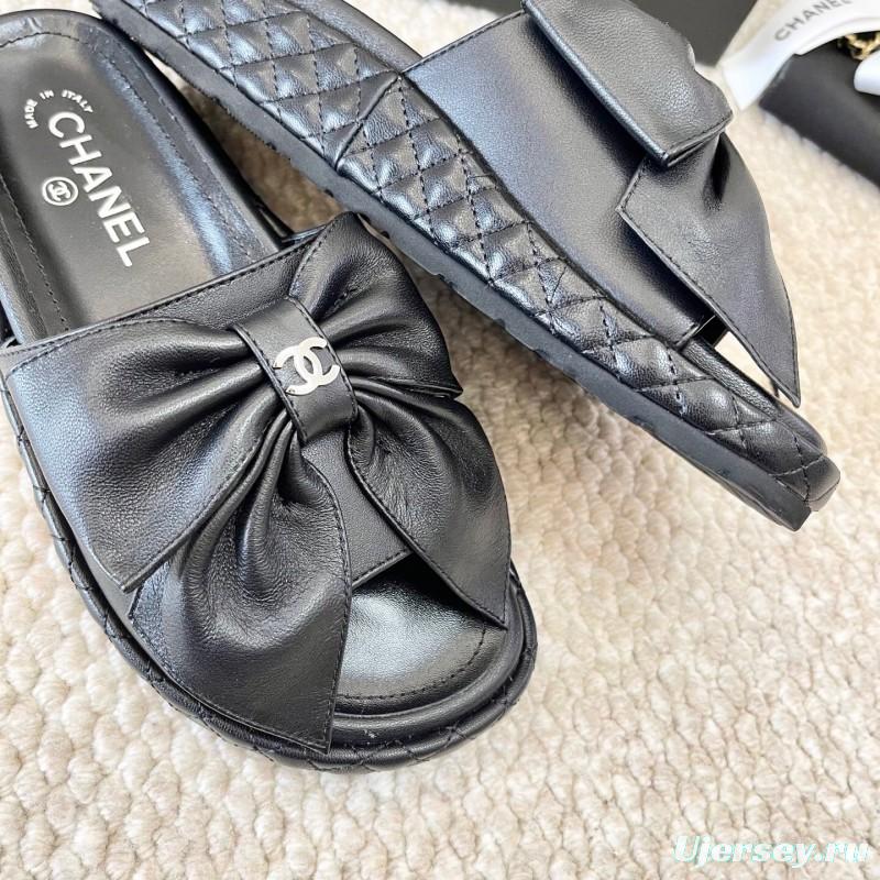 2025 Slippers Chanel Black Leather Slippers