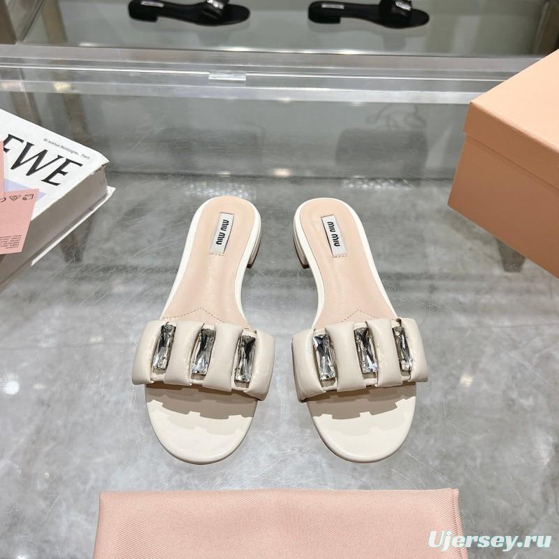 2025 Women Miu Miu White Leather Slippers KFY00250