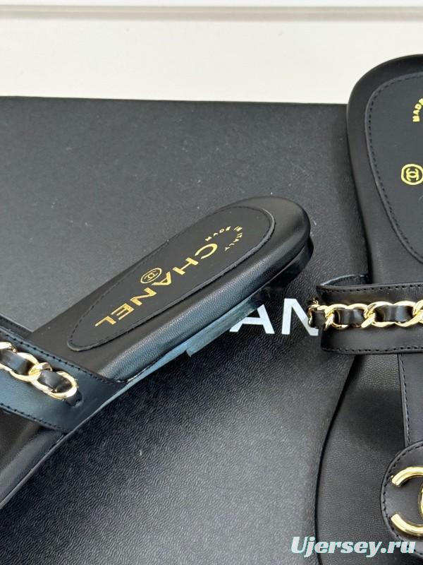 2025 Women Chanel Black Leather Slippers Chain KFY00250