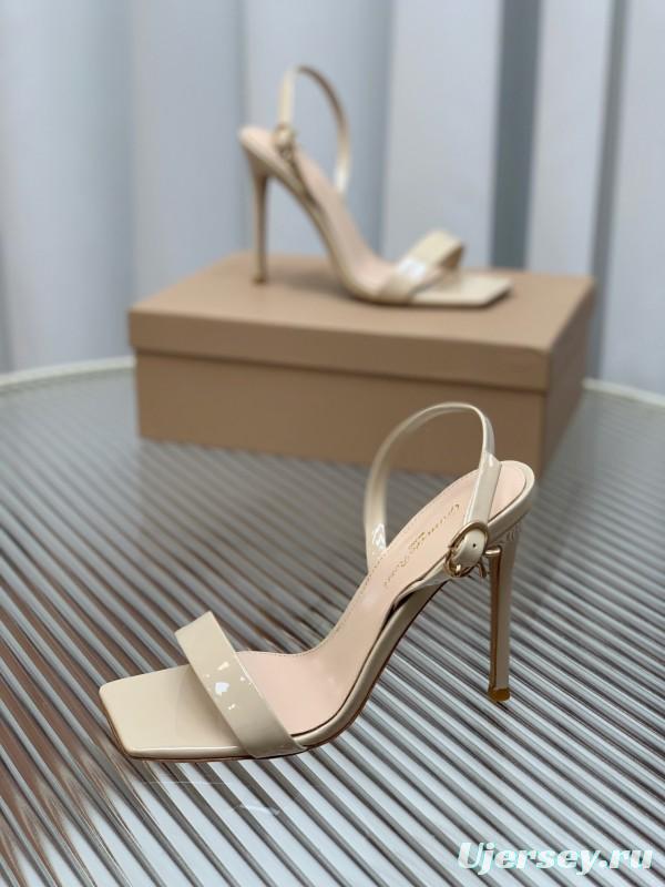 2025 Women Gianvito Rossi Beige Patent Leather Sandals
