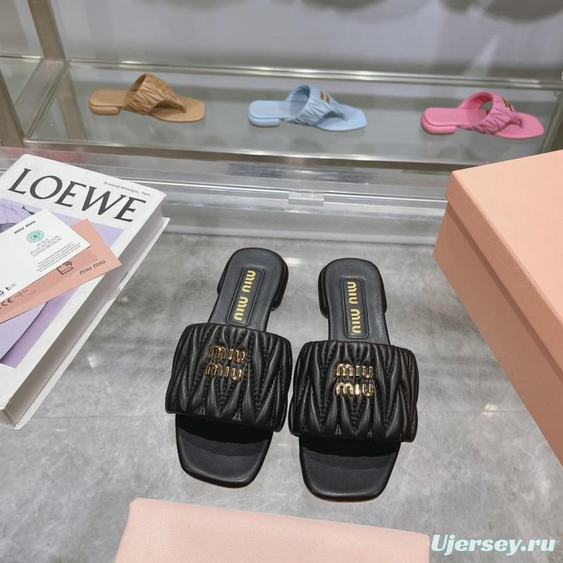 2025 Miumiu Black Leather Slippers KFY00240