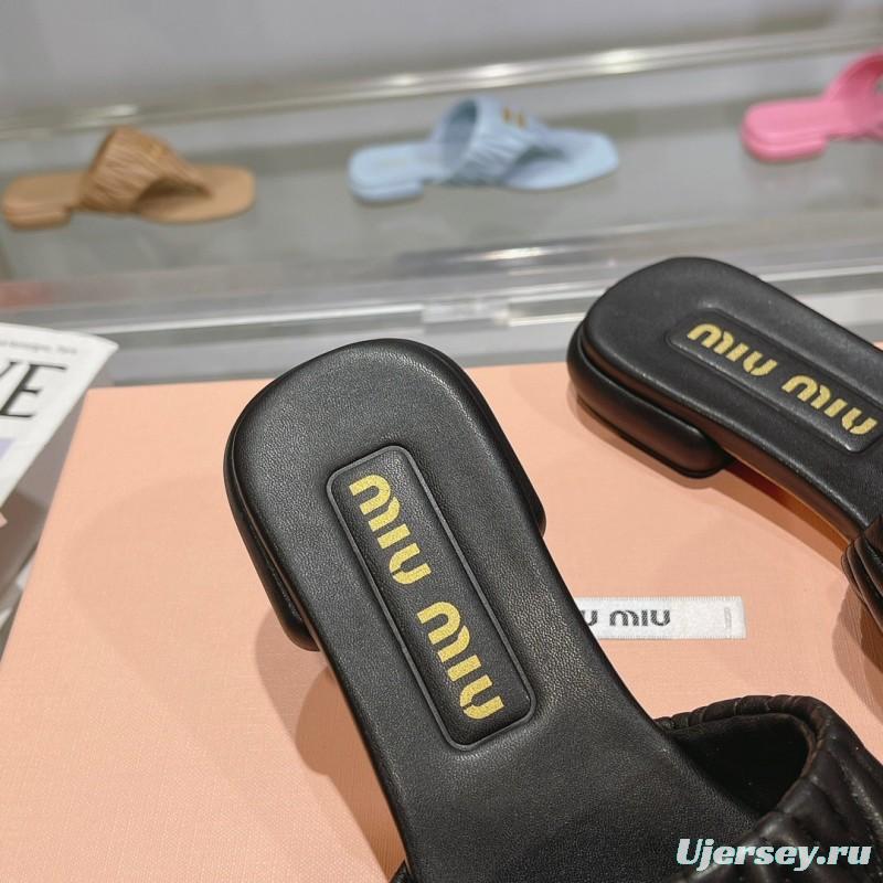 2025 Miumiu Black Leather Slippers KFY00240