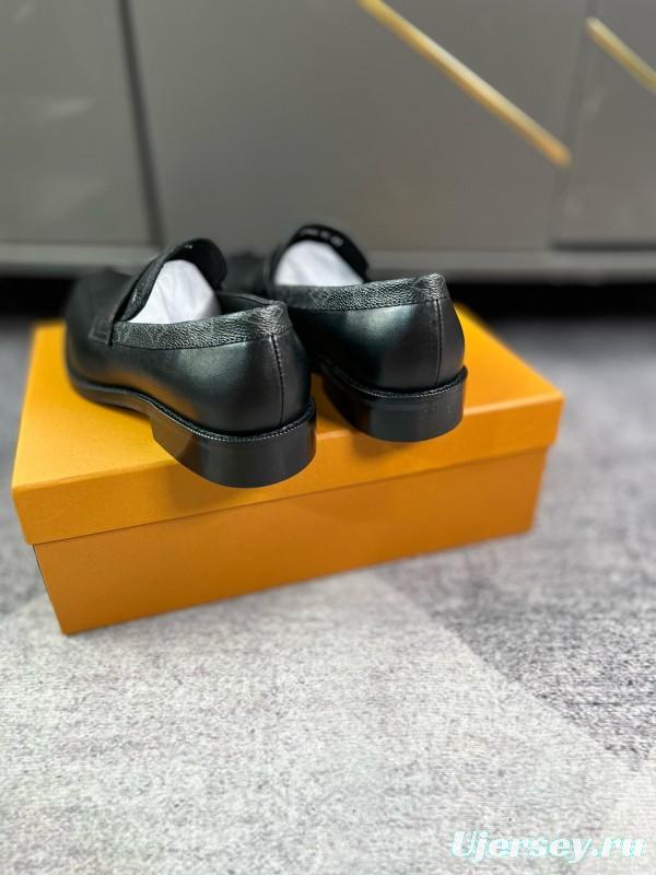 2024 Men Louis Vuitton Black Leather Loafer MJ00290