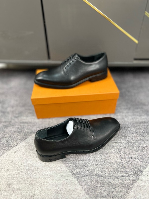 2024 Men Louis Vuitton Black Leather Formal Shoes MJ00380