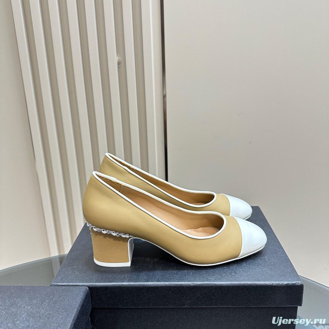 2025 Women Chanel Beige White Leather Pumps Chain Detail