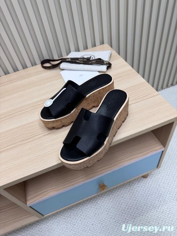 2025 Women Hermès Black Leather Wedge Sandals KFY00280