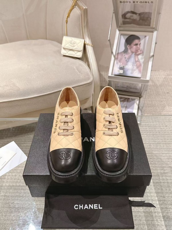 2025 Women Chanel Beige Black Leather Platform Oxford B2099