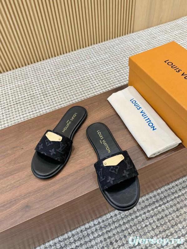 2025 Women Louis Vuitton Black Canvas Slippers LY00200