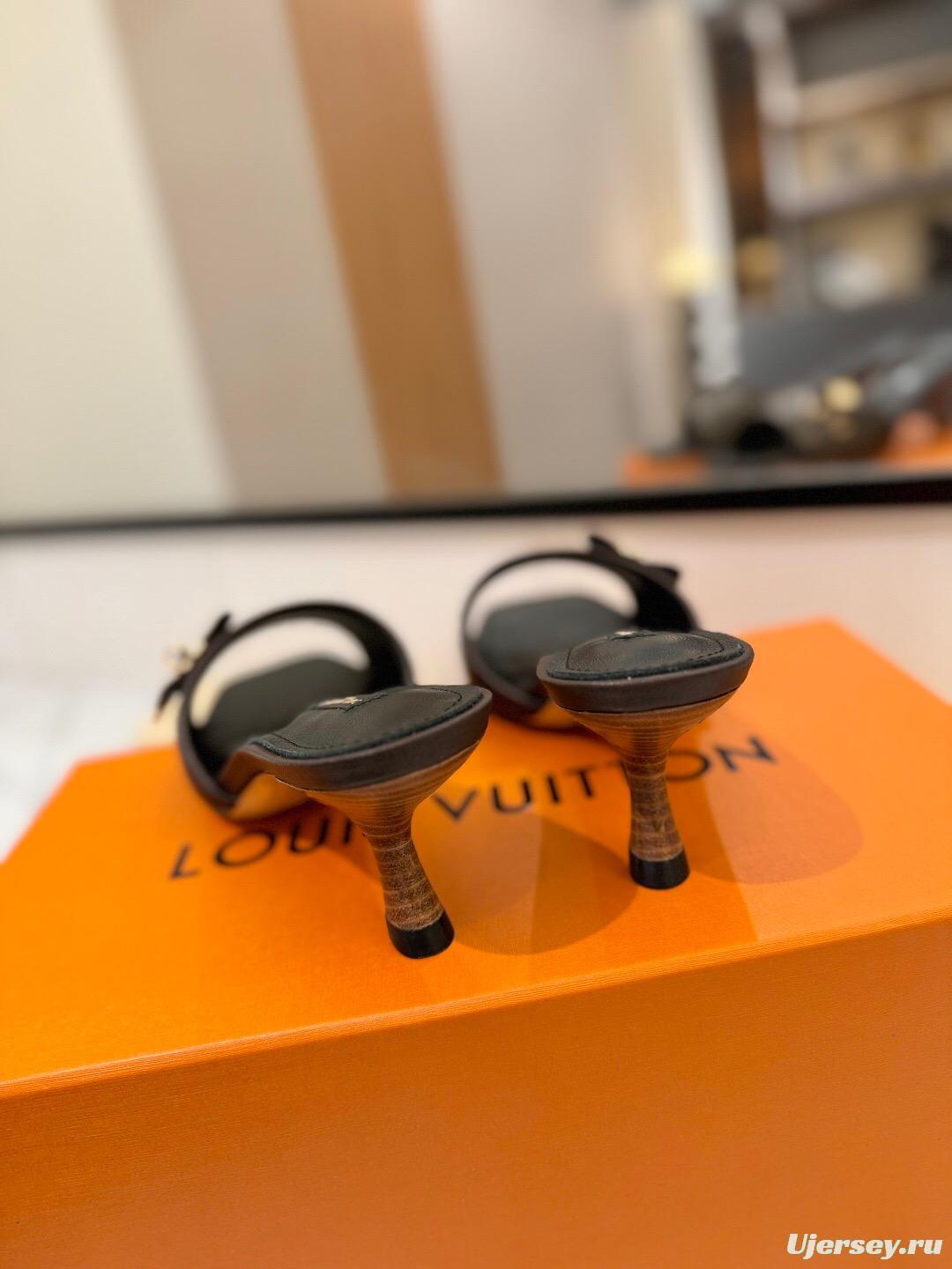 2025 Women Louis Vuitton Brown Leather Sandals KFY00310