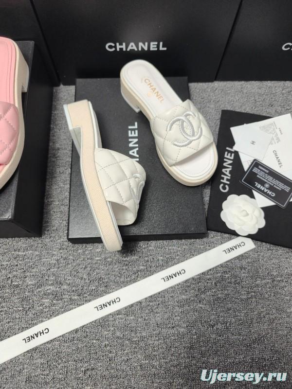2025 Women Chanel White Leather Slippers