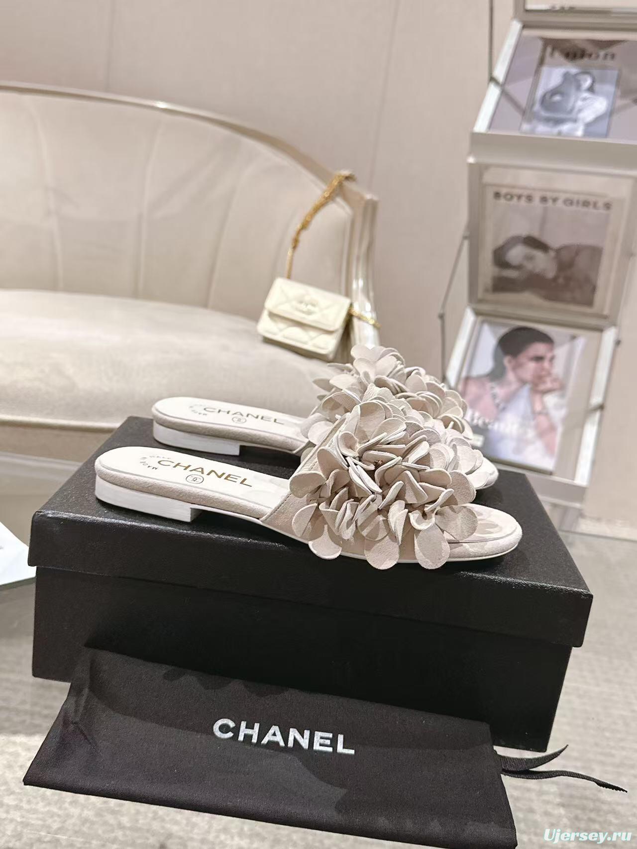 2025 Women Chanel Beige Leather Mules Floral Decoration