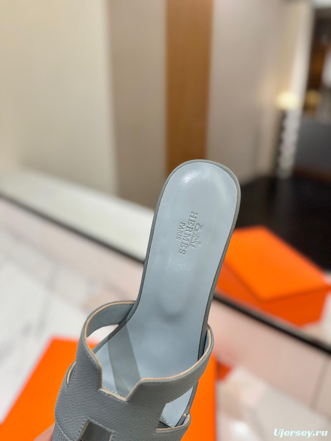 2025 Women Hermès Light Grey Leather Sandals