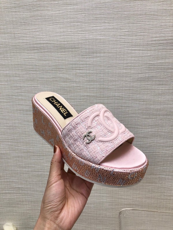 2025 Women Chanel Pink Tweed Platform Slippers LY00320