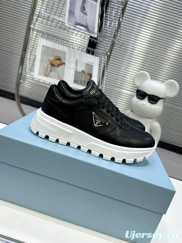 2025 Unisex Prada Black Leather Sneakers KFY00310