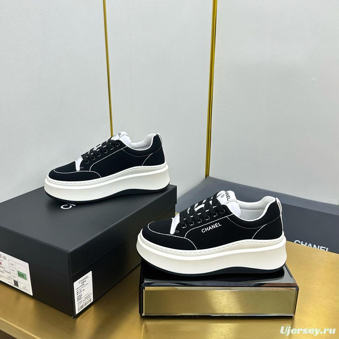 2025 Women Chanel Black White Leather Sneakers