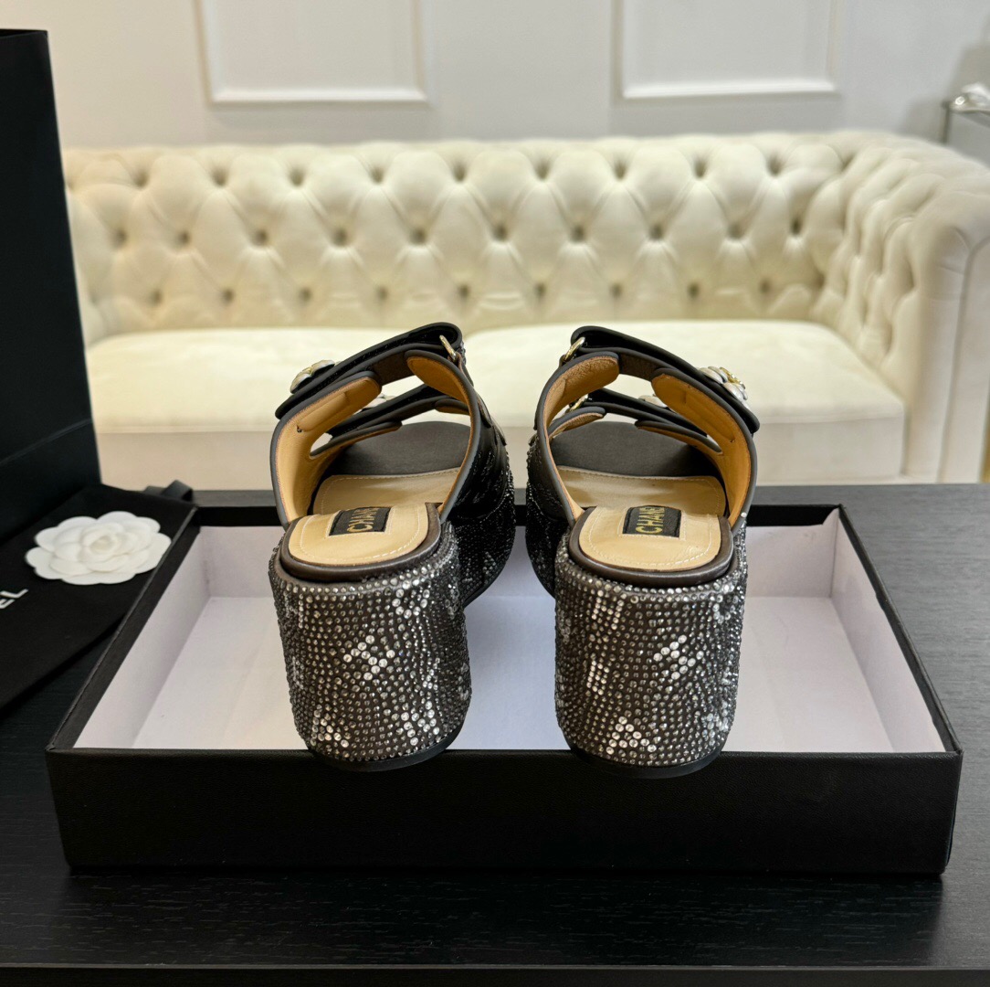 2025 CHANEL Grey Leather Platform Slippers LY00330