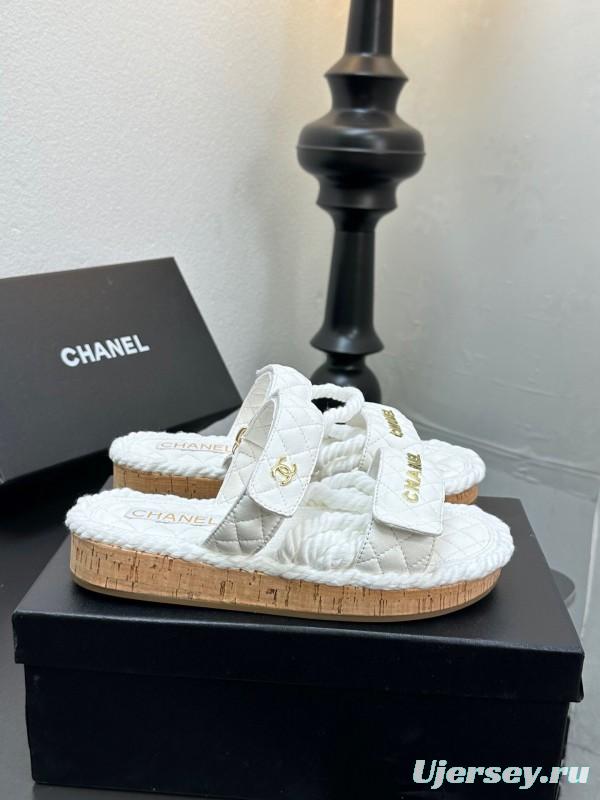 2025 Slippers Chanel White Quilted Fabric Cork Sole LY00250