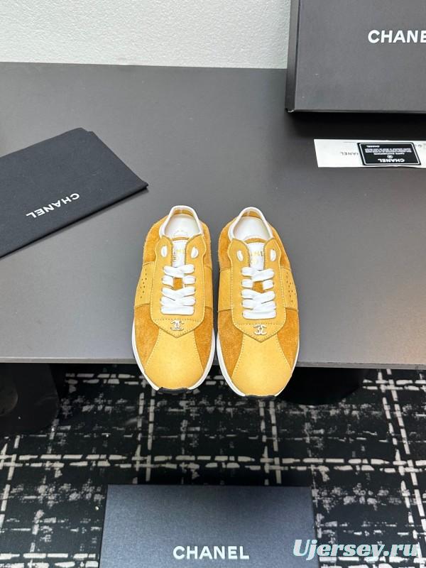 2025 Women Chanel Yellow Suede Casual Sneakers Handmade CC Logo LY00360(F)