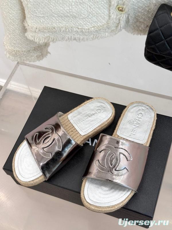 2025 Slippers Chanel Metallic Leather Slippers