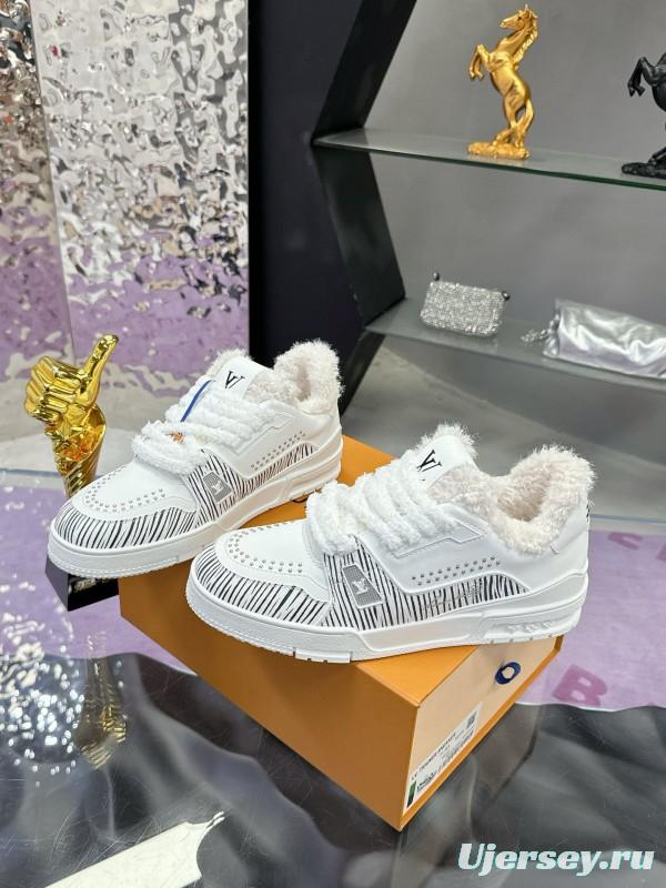 2024 Unisex Louis Vuitton White Leather Plimsolls Monogram MJ00530