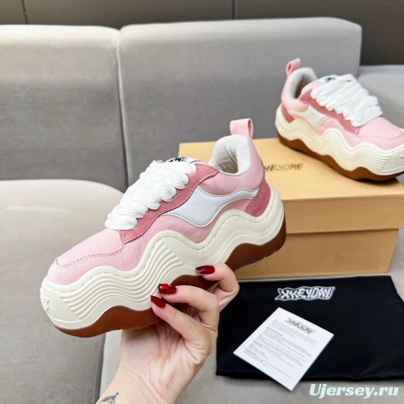 2025 Women HEYDAY Pink White Canvas Wave Sneakers