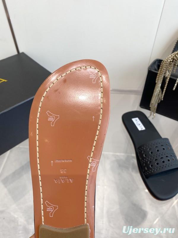 2025 Alaa Black Leather Slippers KFY00280