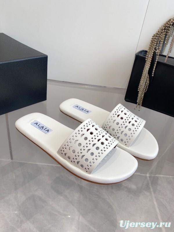 2025 Alaia White Leather Slippers KFY00280