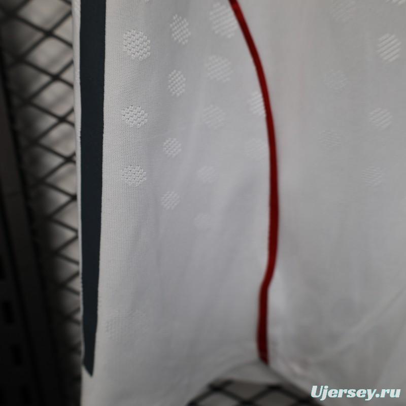 Player Version 25/26 Bayern Munich Home Shorts