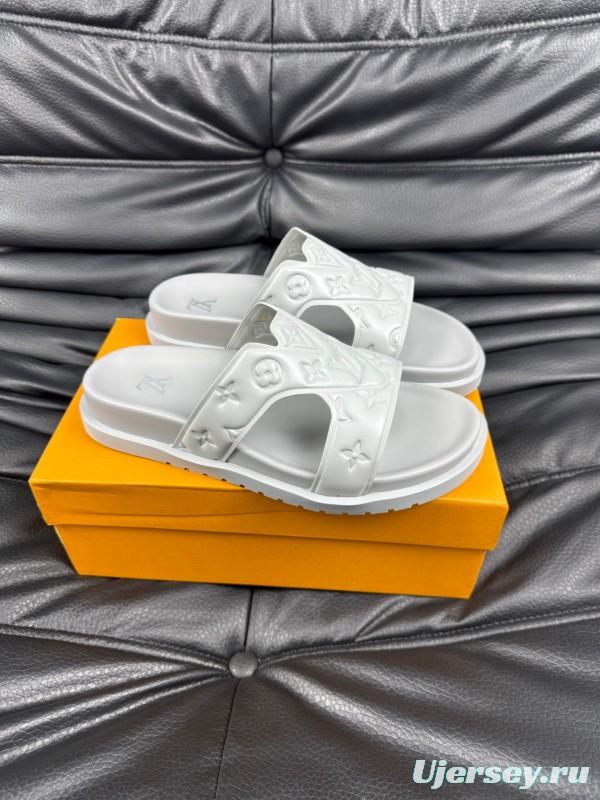 2025 Men Louis Vuitton White Rubber Slippers AS00180