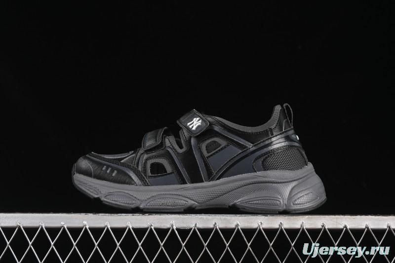 New York Yankees MLB Ace Runner Mask Jane Summer Casual Sandals - 3ASDACE5350BKS