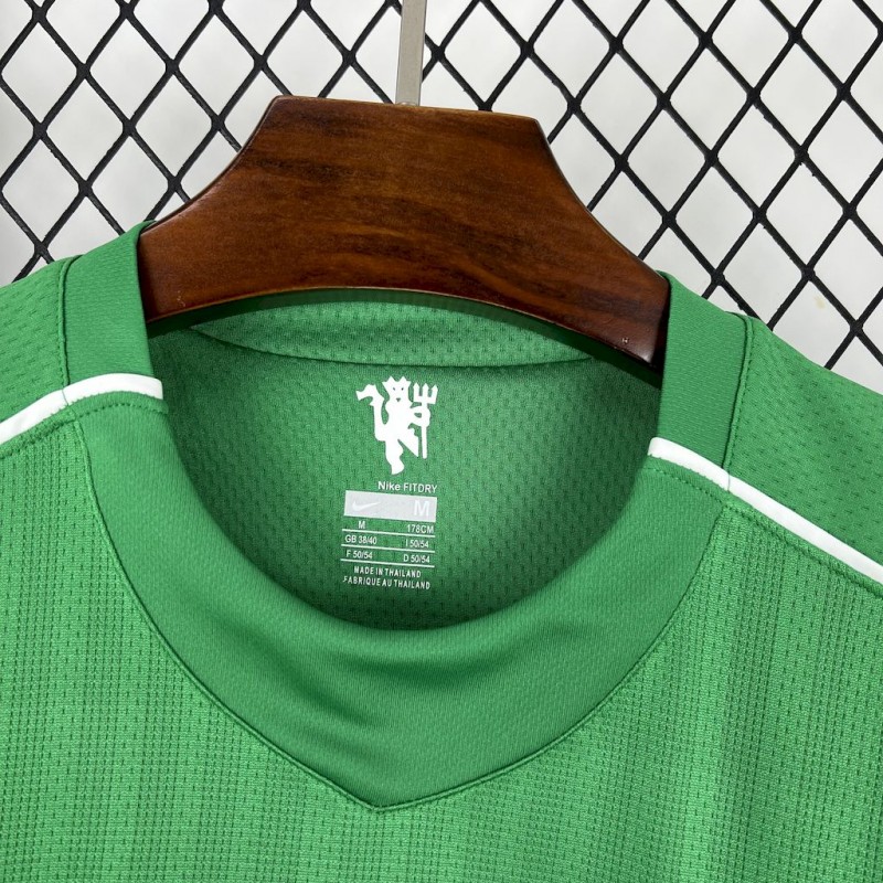 2007/08 Manchester United Green Goalkeeper Retro Jersey
