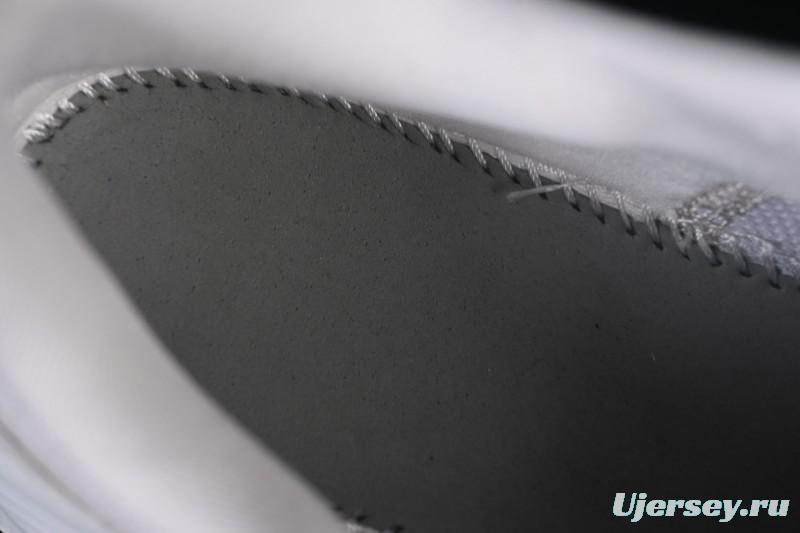 Nike Air Zoom Vomero 18 Cushioned Running Shoes - HM6803-009